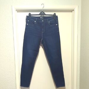 Gap Universal Legging Jeans